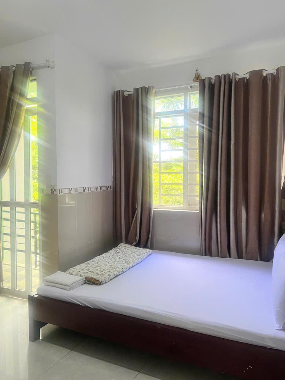 Khach San Doan Gia Aparthotel Ho Chi Minh City Exterior photo