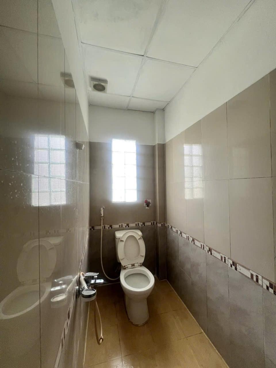 Khach San Doan Gia Aparthotel Ho Chi Minh City Exterior photo