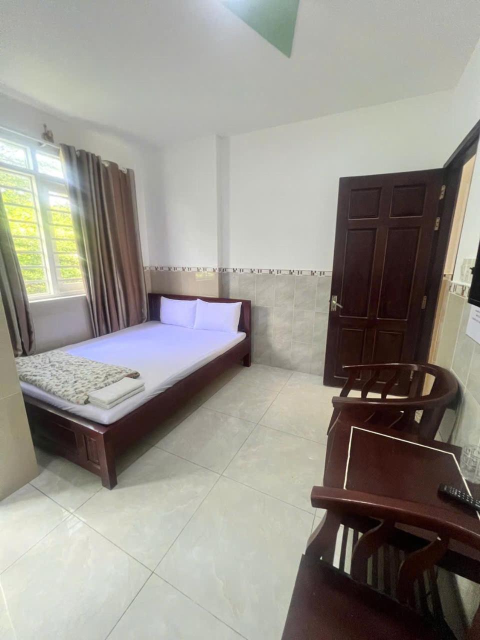 Khach San Doan Gia Aparthotel Ho Chi Minh City Exterior photo