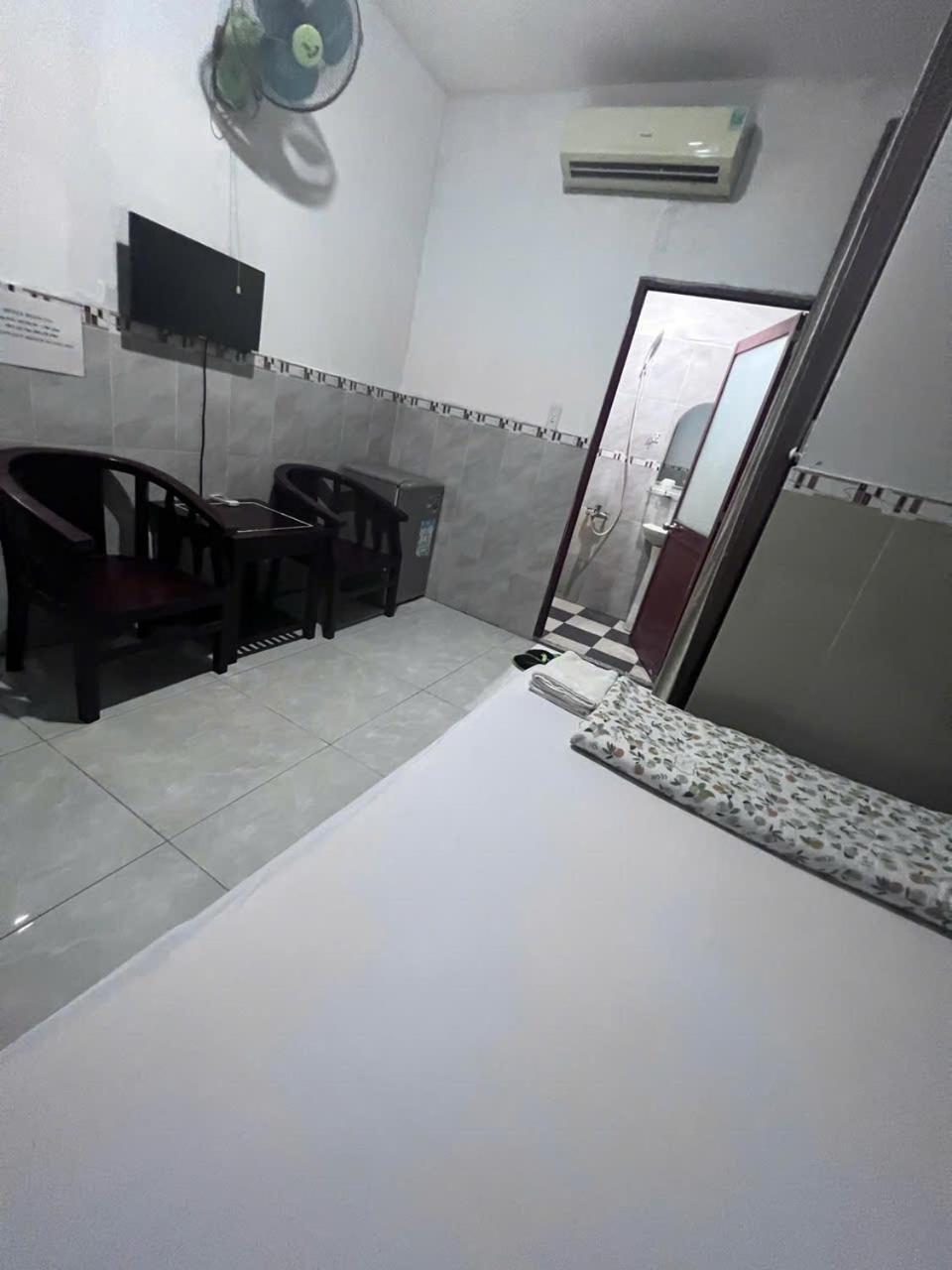 Khach San Doan Gia Aparthotel Ho Chi Minh City Exterior photo