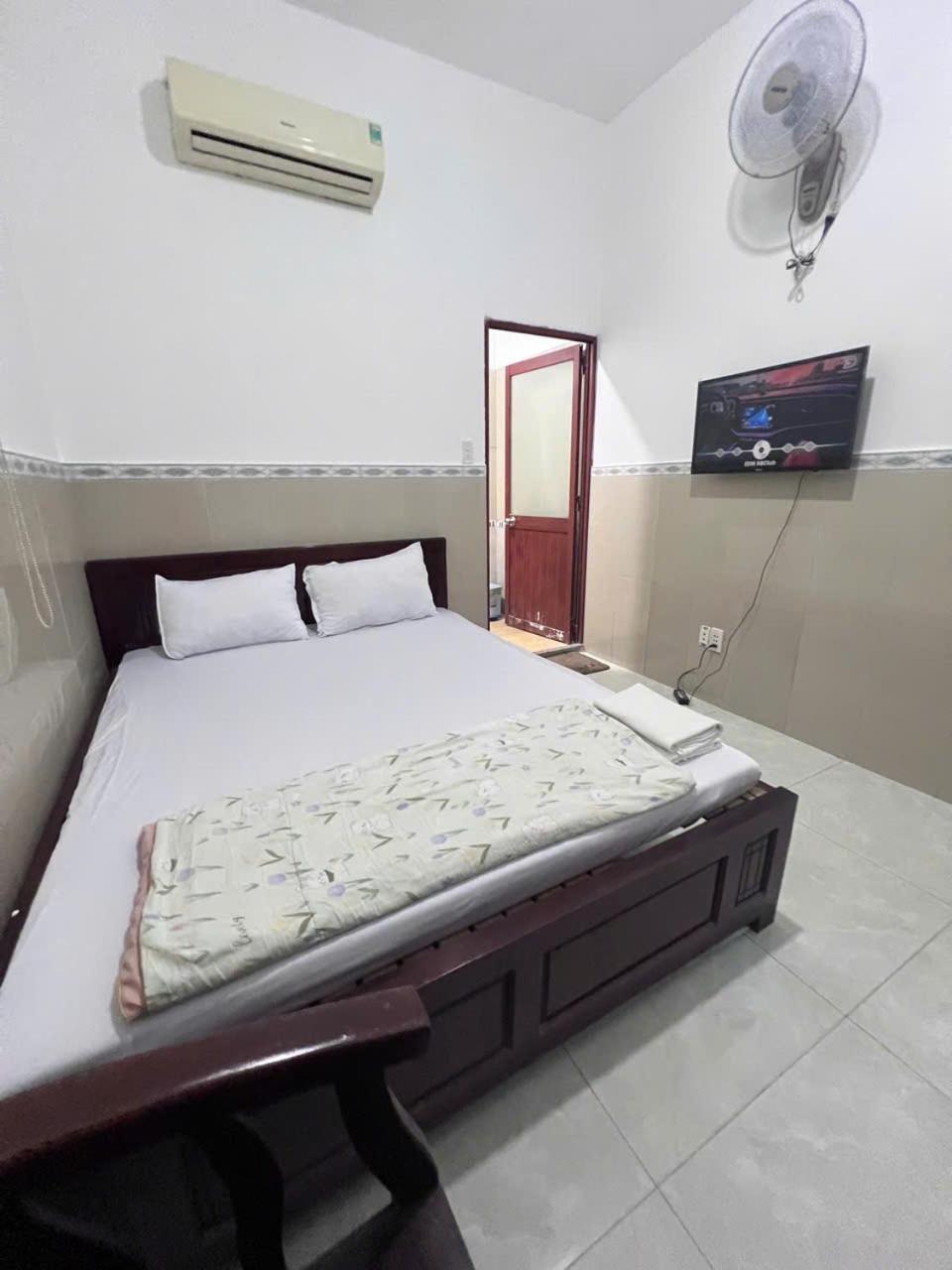 Khach San Doan Gia Aparthotel Ho Chi Minh City Exterior photo